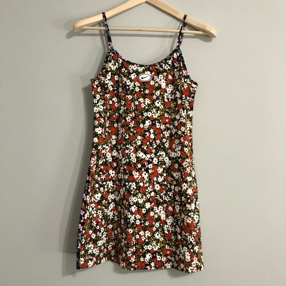 Nike Dual Ditsy Floral Bodycon Cami Dress Swoosh Logo Straps Dark Floral Size S - Picture 2 of 9